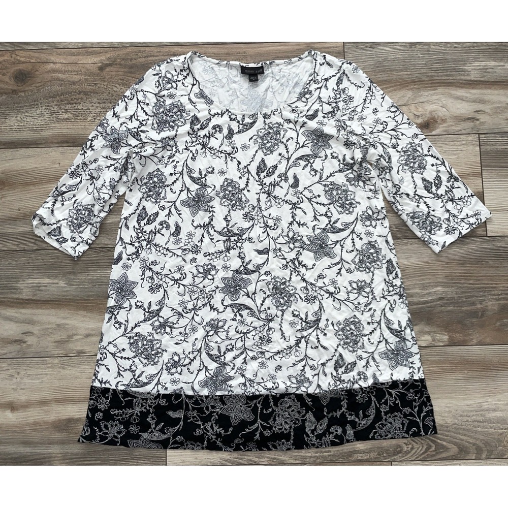 J. Jill Wearever size Medium 3/4 Sleeve Tunic Knit Top Black White Floral Print